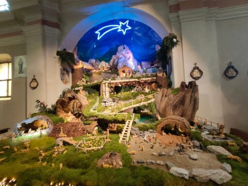 La S.S. Messa di Natale e i presepi fino a fine gennaio, un’esperienza gastronomica per la notte di San Silvestro o l’ormai memorabile Fondue